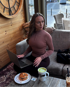 HALF ZIP MILK CHOCOLATE TOP